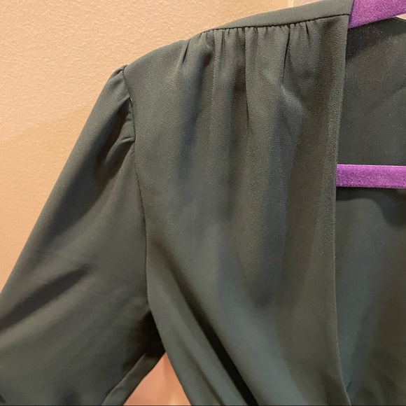 Sunday Best Cropped Tie-Front Blouse 2XS in Forest Green - Picture 3 of 11